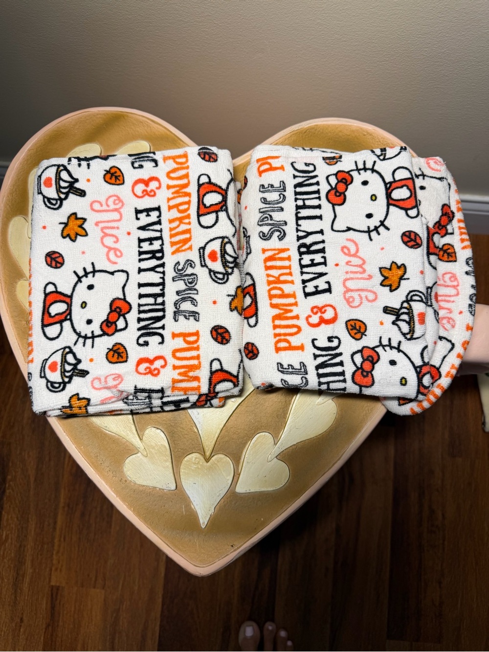 2025 Set of 2 Hello Kitty Pumpkin Spice Latte Hand Towels